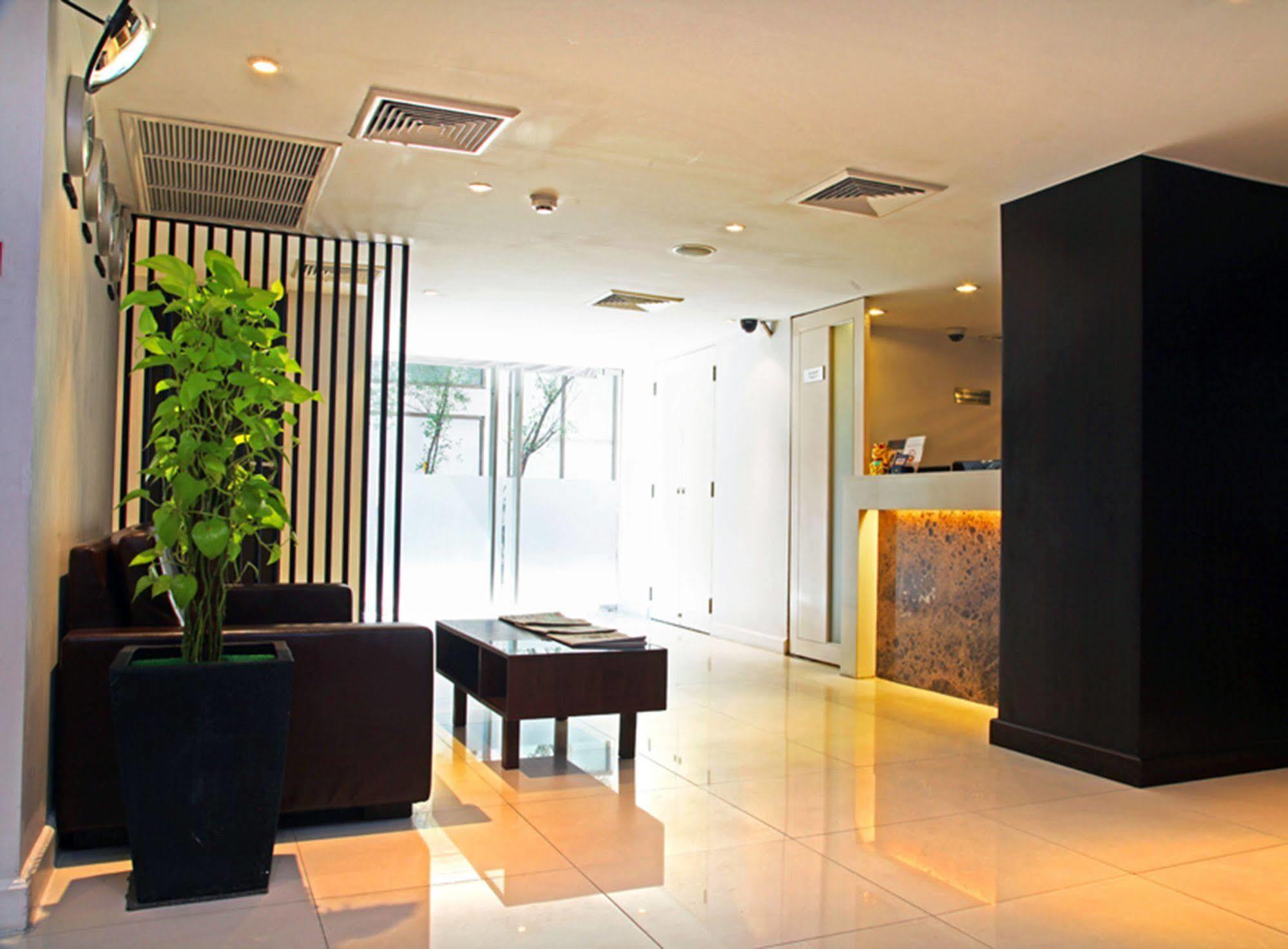 24 Inn Hotel Bangkok Exteriör bild